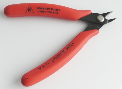 General-purpose Shearcutter with Red Grips